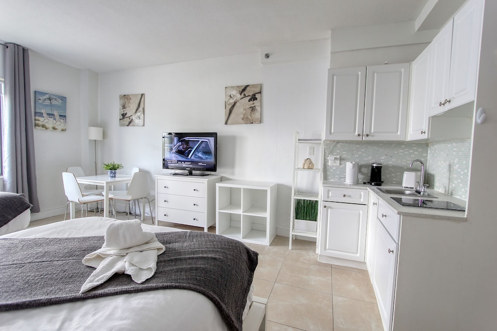 Private Apartments at the Casablanca