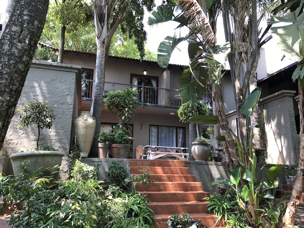 Waterhouse Guest Lodges 295 Indus Street