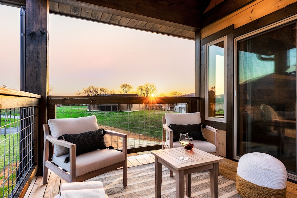 The Luxe 4 Bedroom Cabin