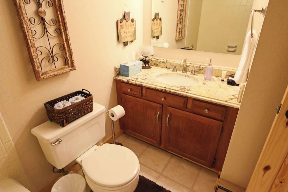 Family Fun Condo Stay for 6!