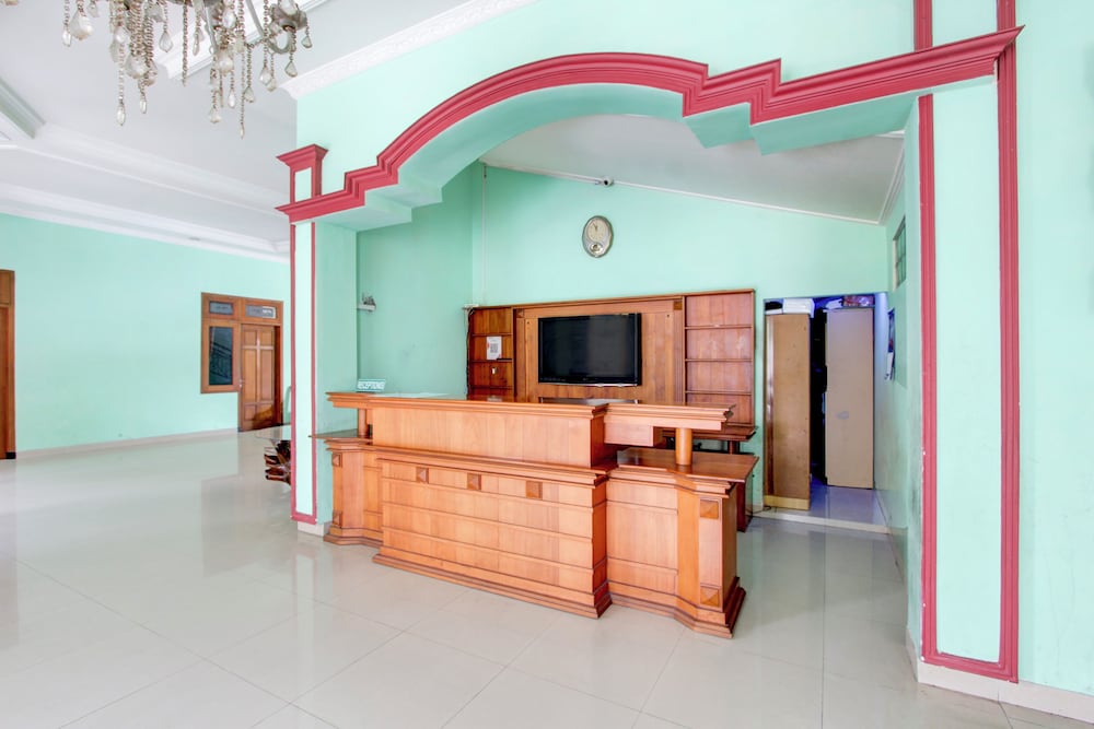 Hotel O Solo near RS JIH Solo formerly Azifa Inn