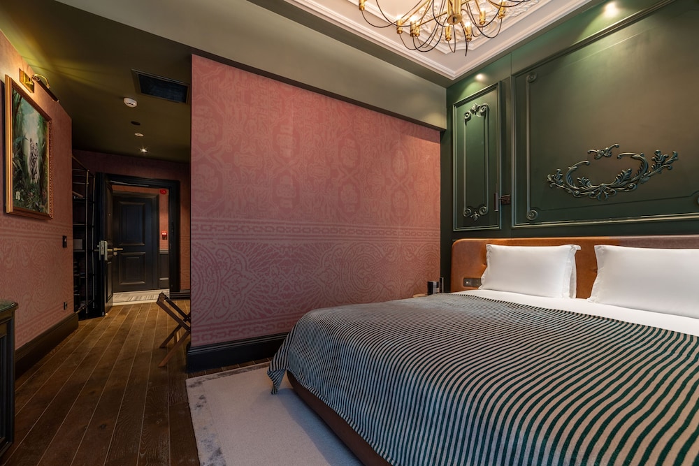 Orient Occident Hotel Istanbul, Autograph Collection 6