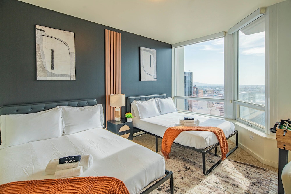 ROVE LIVING/KL - 44 Monroe