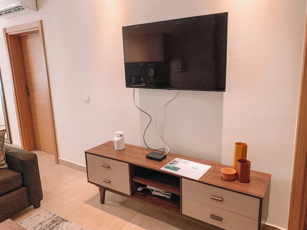 Sky Suites Airport