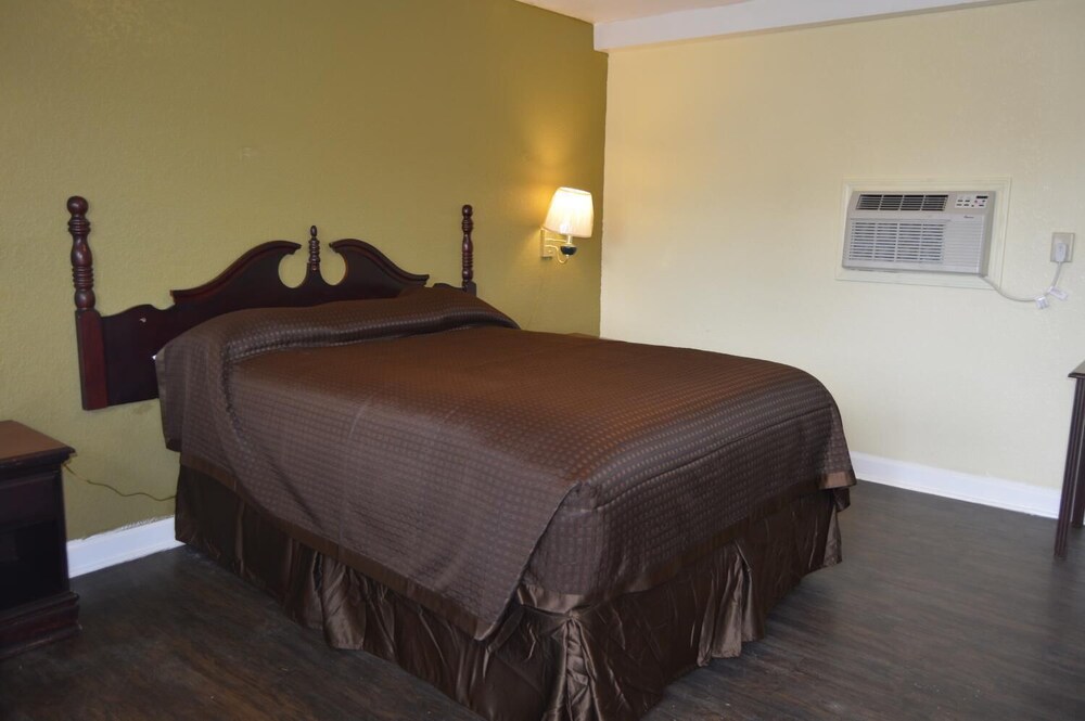Regency Inn view 5