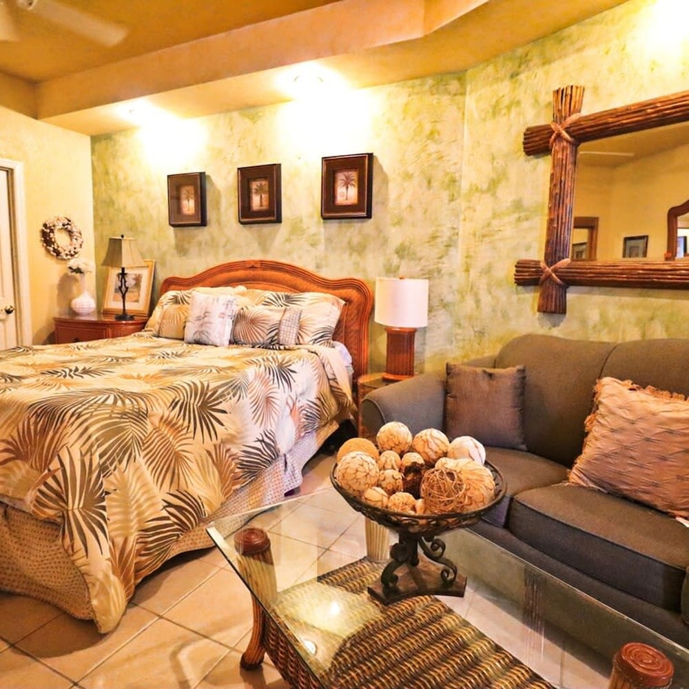 Beautiful Condo on Sandy Beach Sonoran Sea