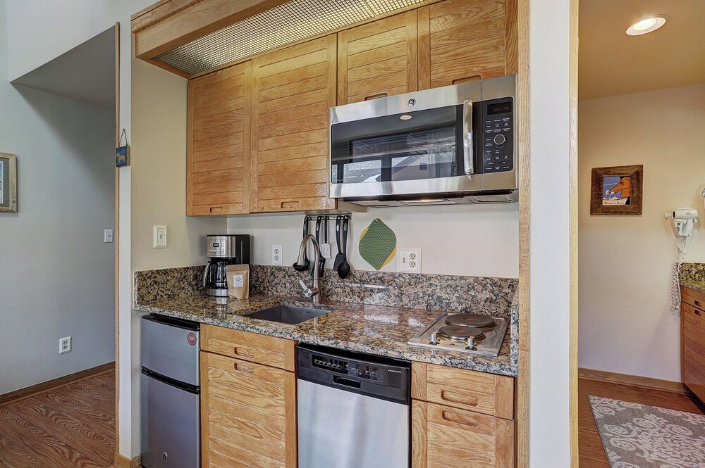 Keystone Ski Resort CO - Slopeside Lodging
