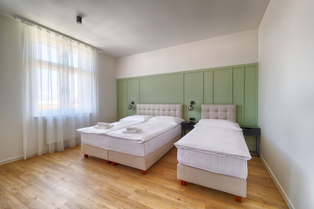LUMA TERRA PRAGUE
