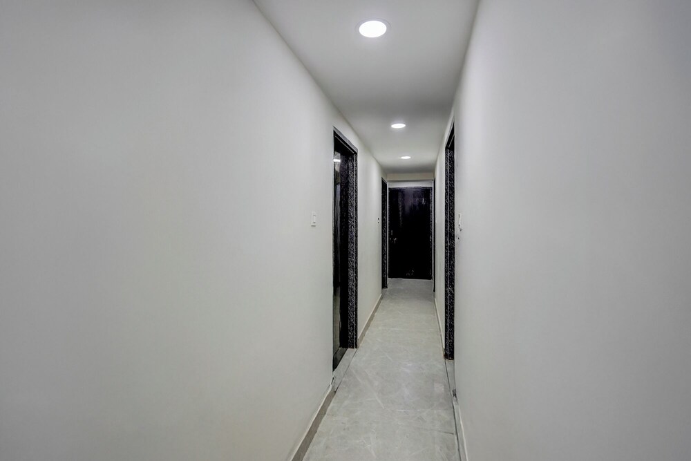 Fabhotel Amr Grand