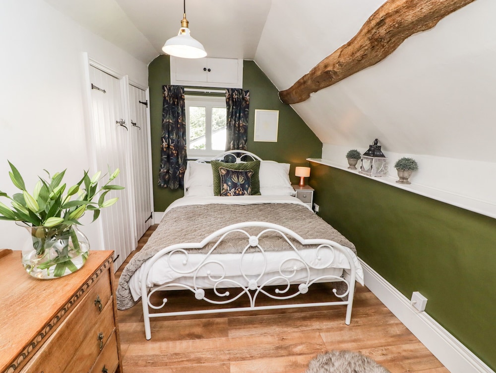 Old Pump Cottage
