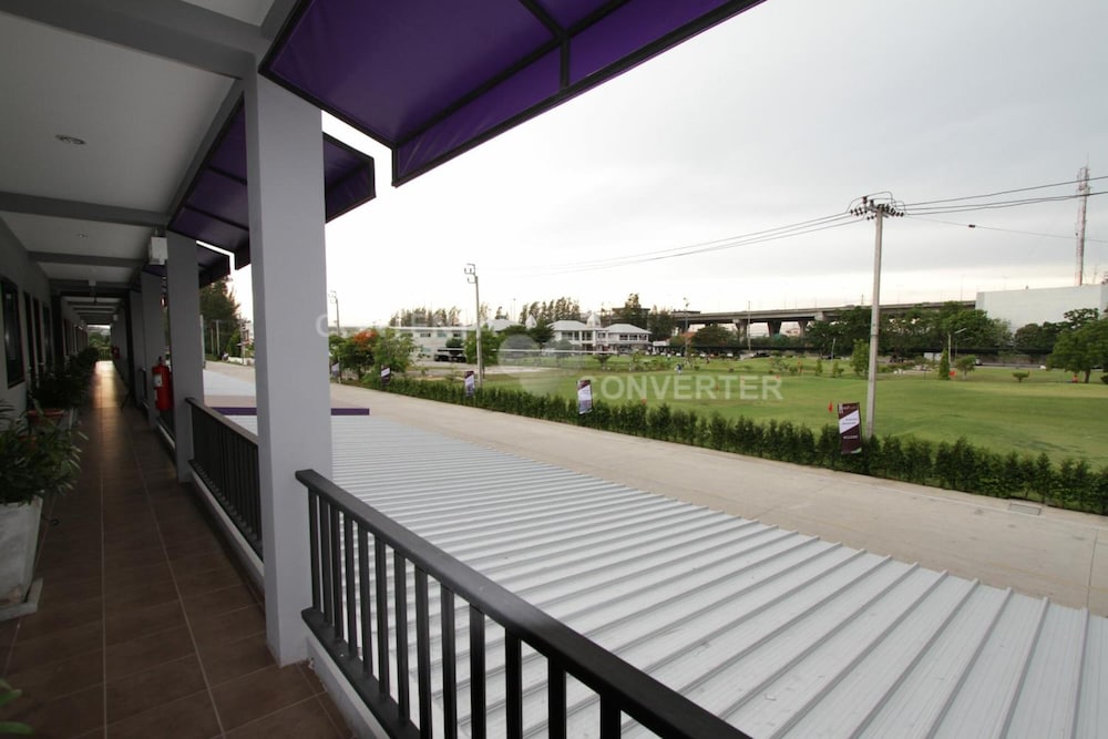 Eazy Motel Bangna