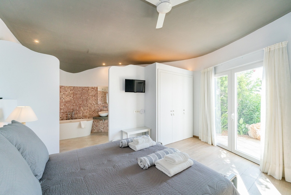 Villa Gaudina - Villa With Private Pool. Free Wifi