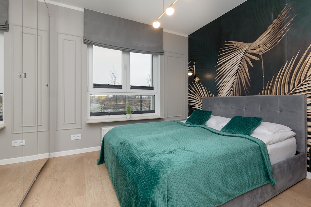 Dark Green Apartment by Renters view 4
