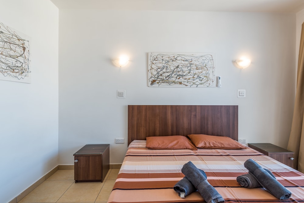 Seashells Self Catering Apartment by Getaways Malta — photo 3
