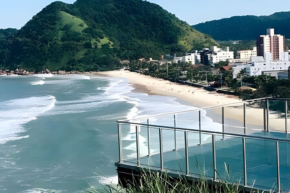 CONDOMINIO PRAIAS DO GUARUJÁ