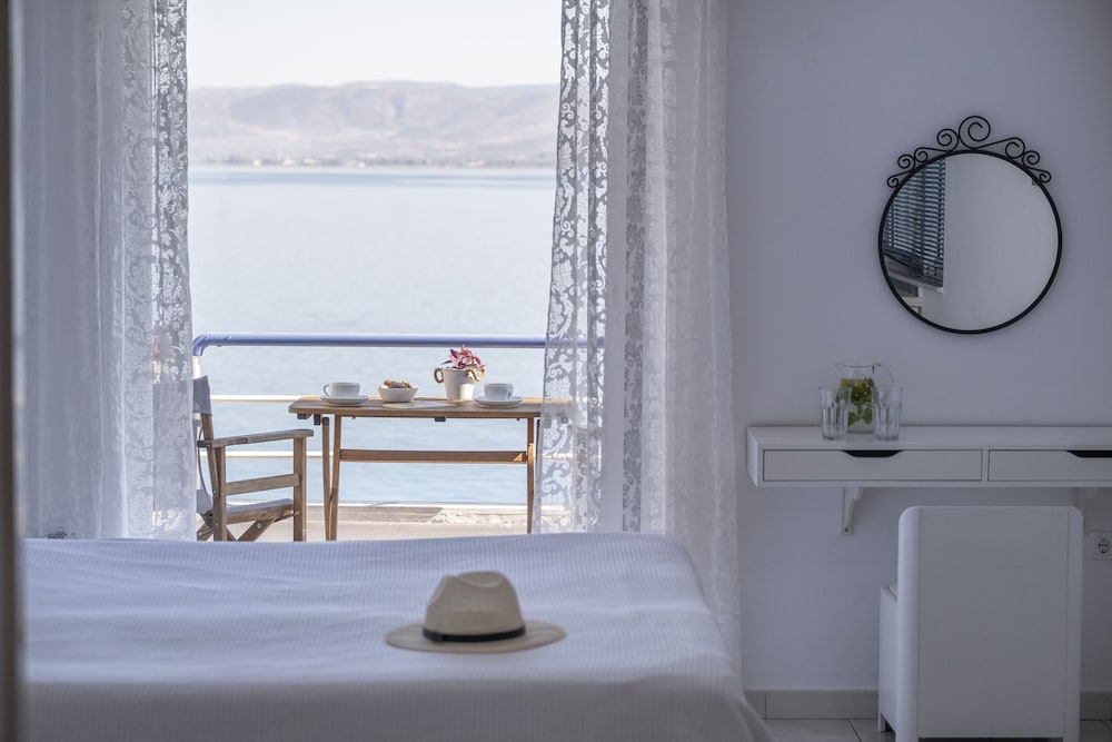 Meli Apartments & Villas