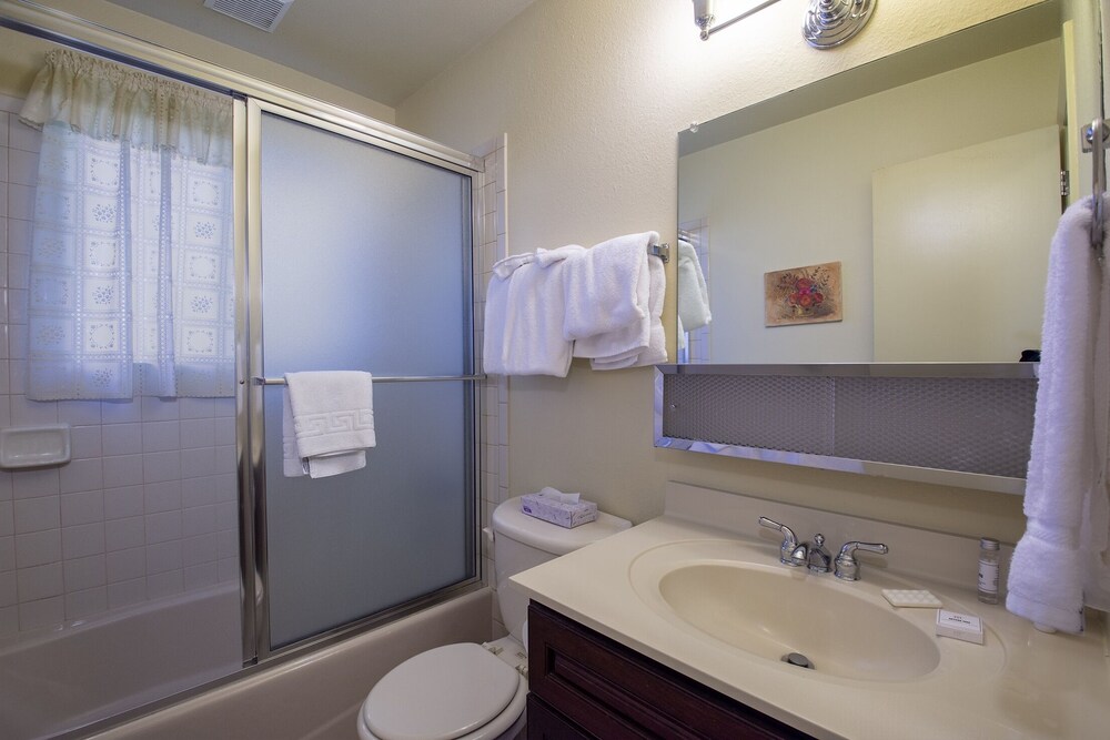 Hi Country Haus - 10-13 3 Bedroom Condo by RedAwning - Property Image 2