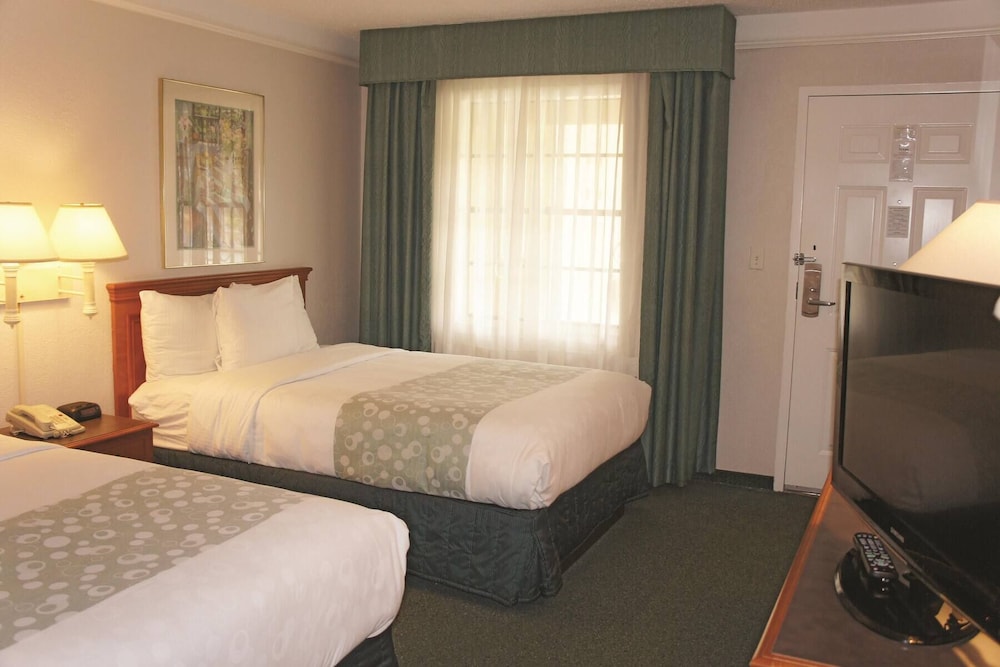 Super 8 by Wyndham Austin South / I-35 3