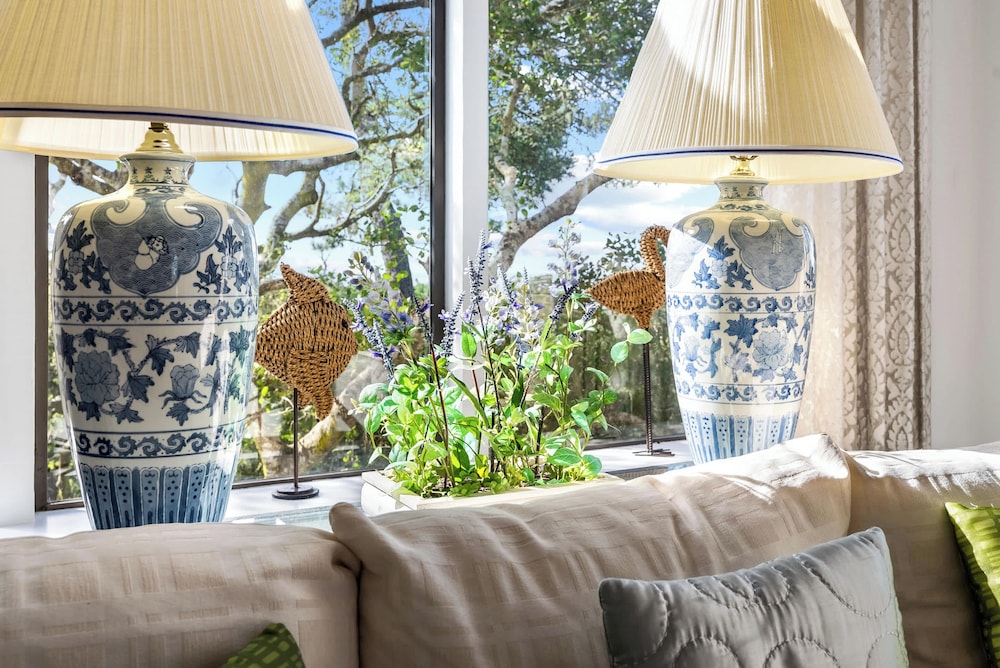 Heavenly Carmel Stay for 10!