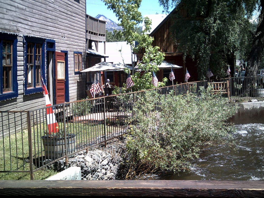 The Forest Queen Hotel - Property Image 16