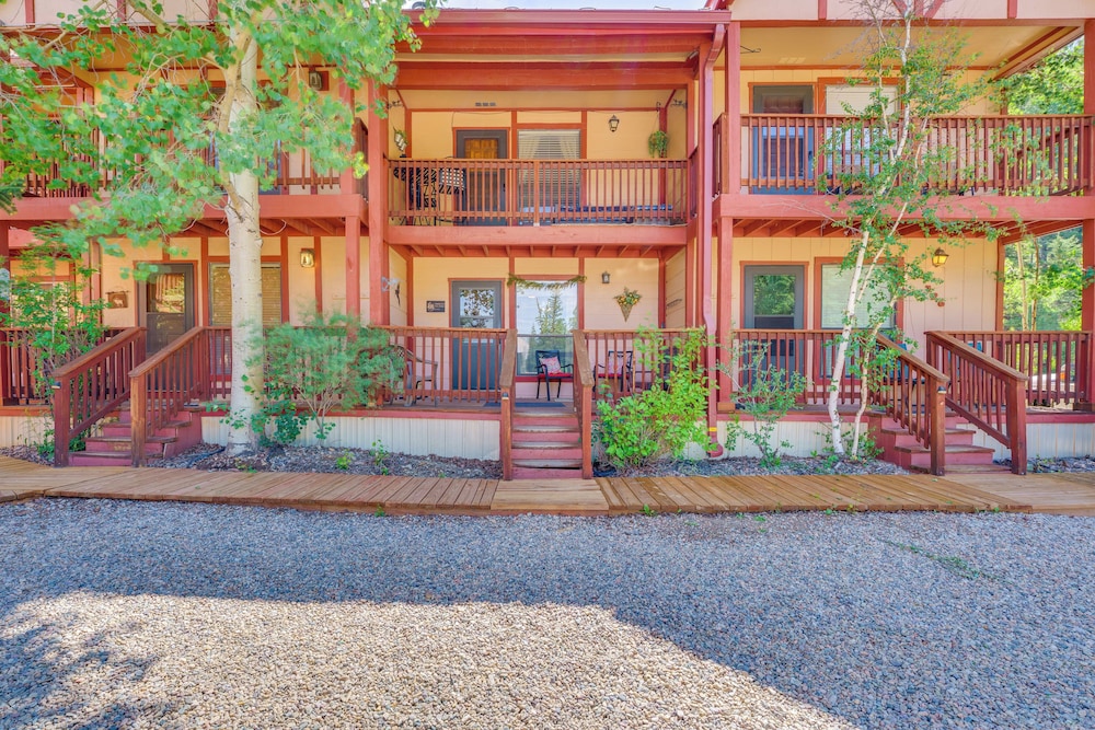 Hike, Bike & Ski: Red River Condo w/ Spa Access