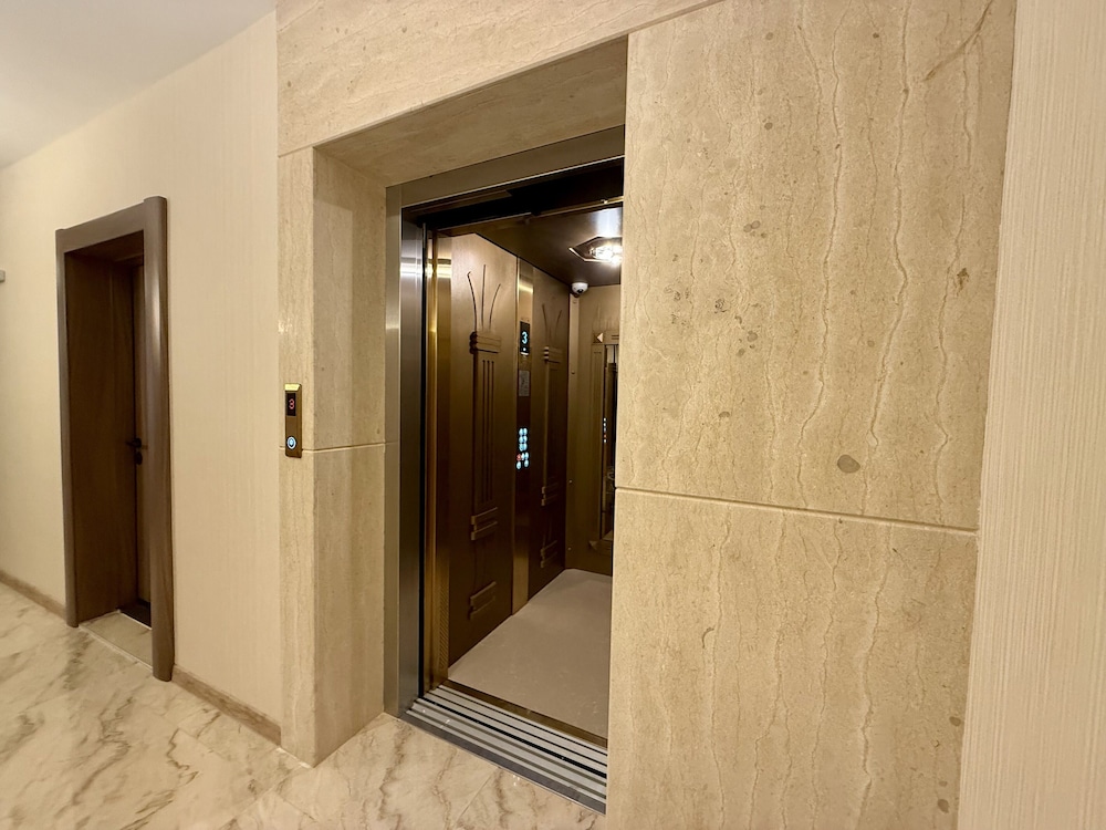 Menada Aphrodite Green Apartments