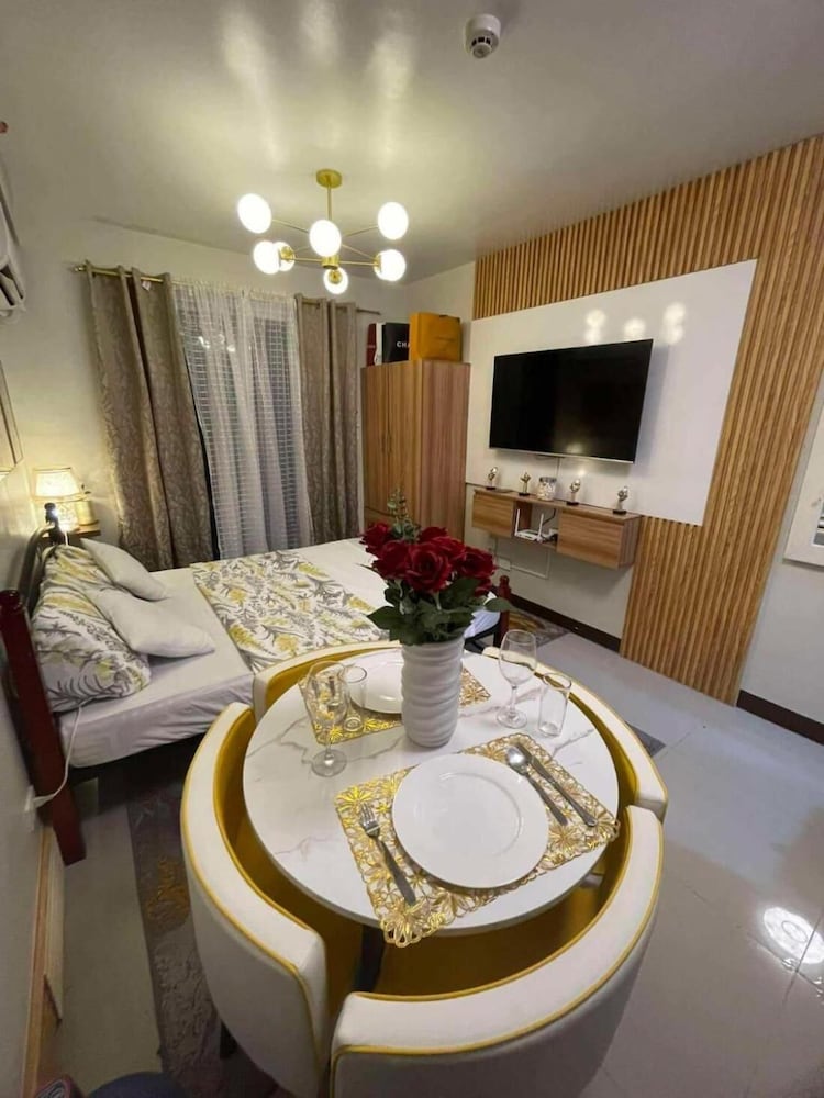 Room in Studio - Luxury Condo-sea View- Near Beach