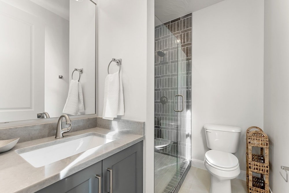 Your Happy House 5 Bedroom Townhouse