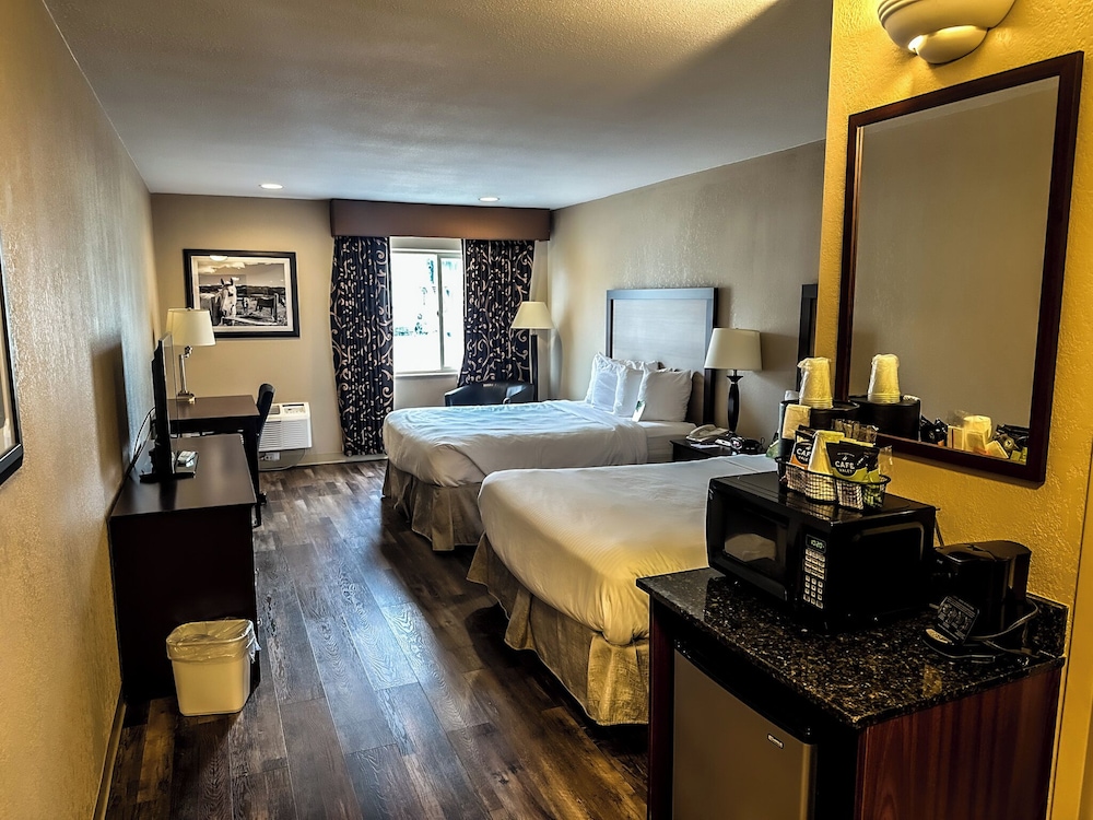 Great Falls Vacations - Heritage Inn - Property Image 46
