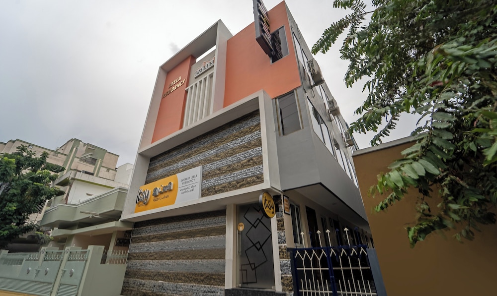 Itsy Hotels Everest Leela Residency