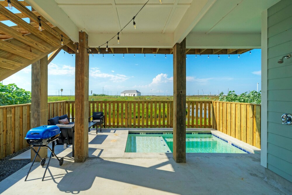 Island Girl by Avantstay Private Pool Prime Beach Access