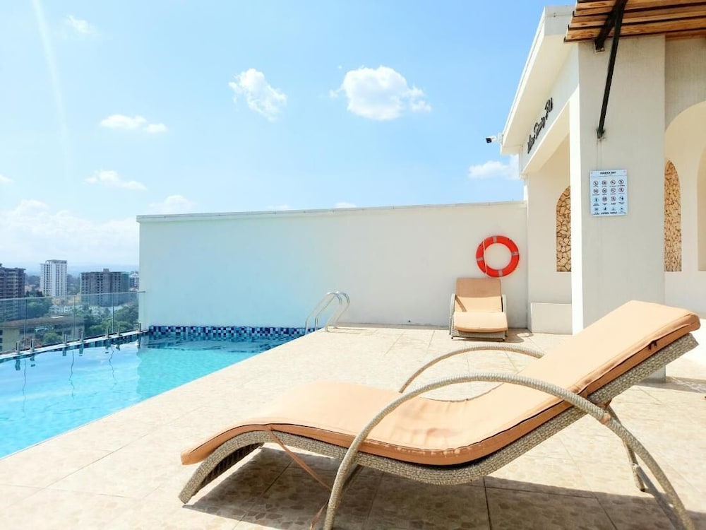 Luxurious Nairobi Condo With Rooftop Pool & Gym