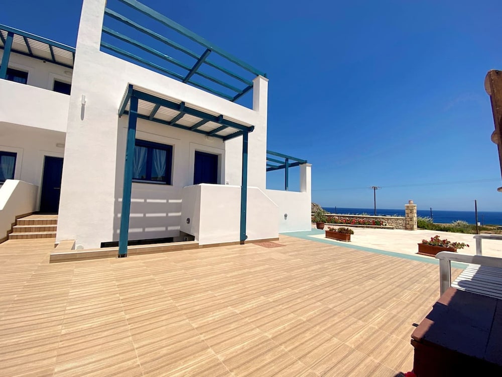 Michail Suites Afiartis Christou Pigadi