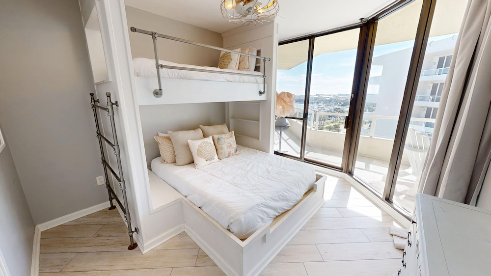 East Pass Towers 602 3 Bedroom Condo