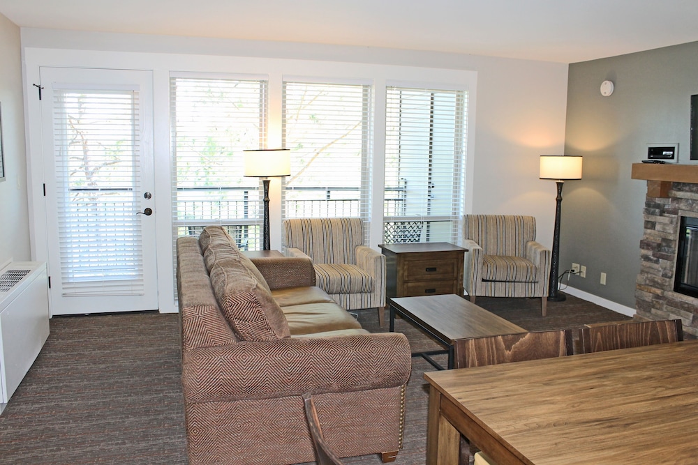 7th Mtn 823f 3 Bedroom Condo