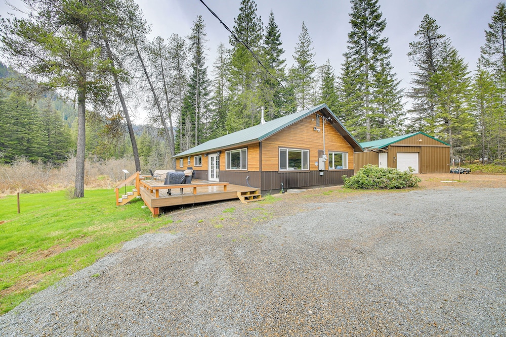 Scenic Priest Lake Vacation Rental: Deck  Views! - Property Image 21