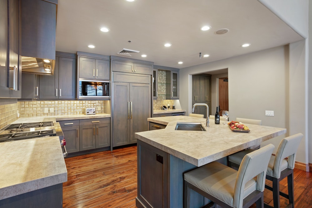 504 - Five Bedroom Penthouse Grand Lodge 5 Condo