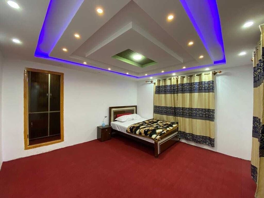 Royal Guest House Newranga Skardu view 2