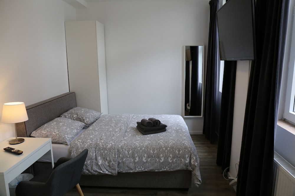Photo 9