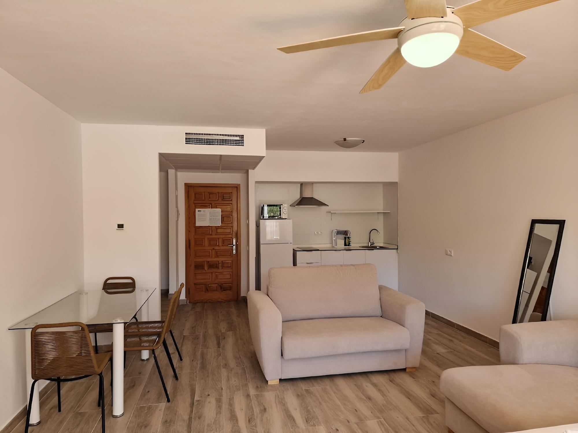 Aparthotel Puerto Cala Vadella