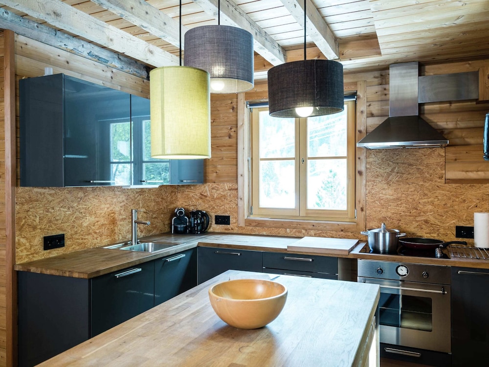 Idyllic Chalet in Kaprun near Ski Area view 5