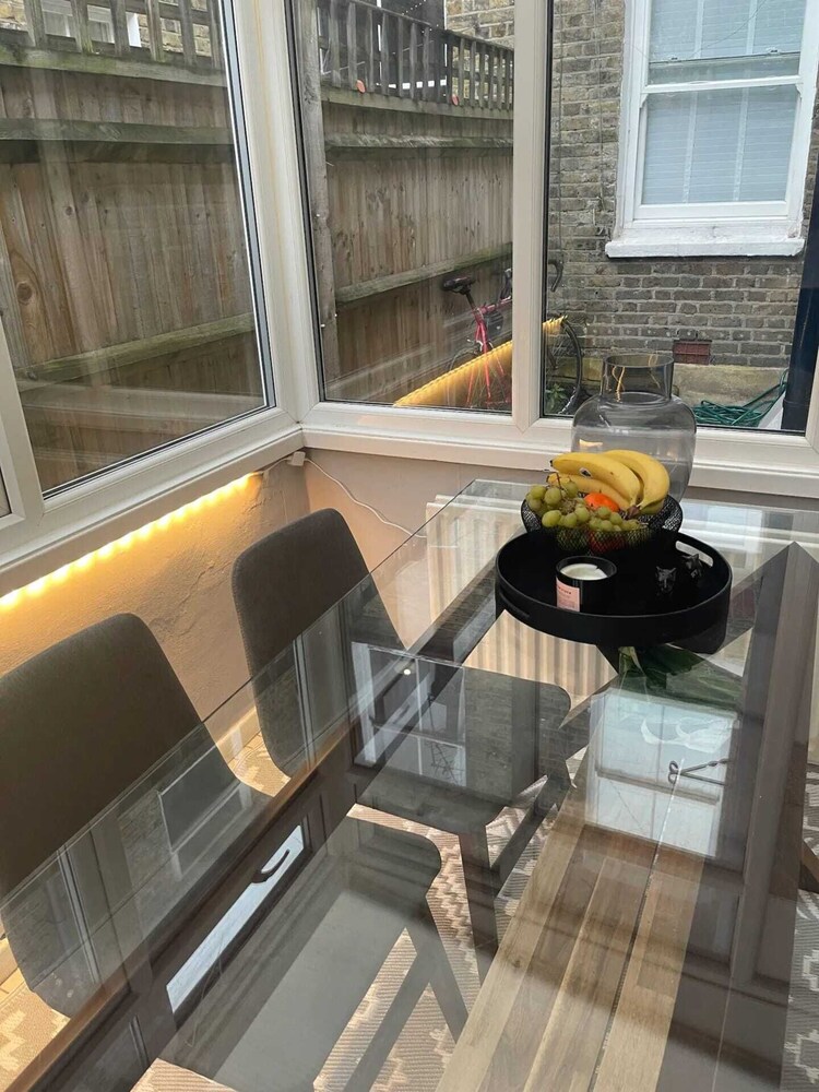 Lovely 2 Bedroom Apartment Close to Putney Riverside