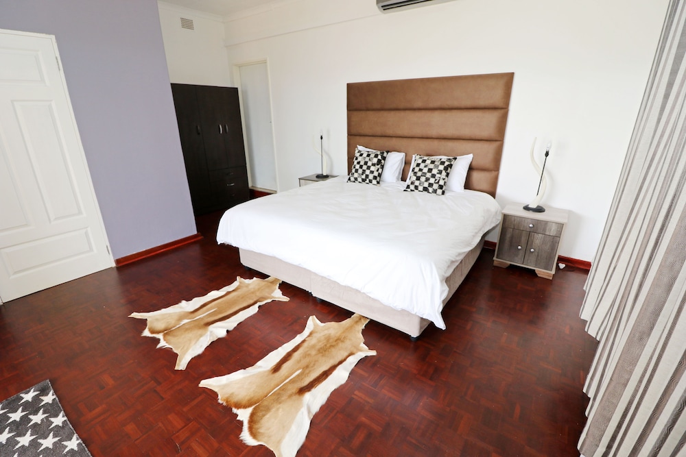 Hluhluwe Vacations - Msitu Kwetu Lodge  Safaris - Property Image 4