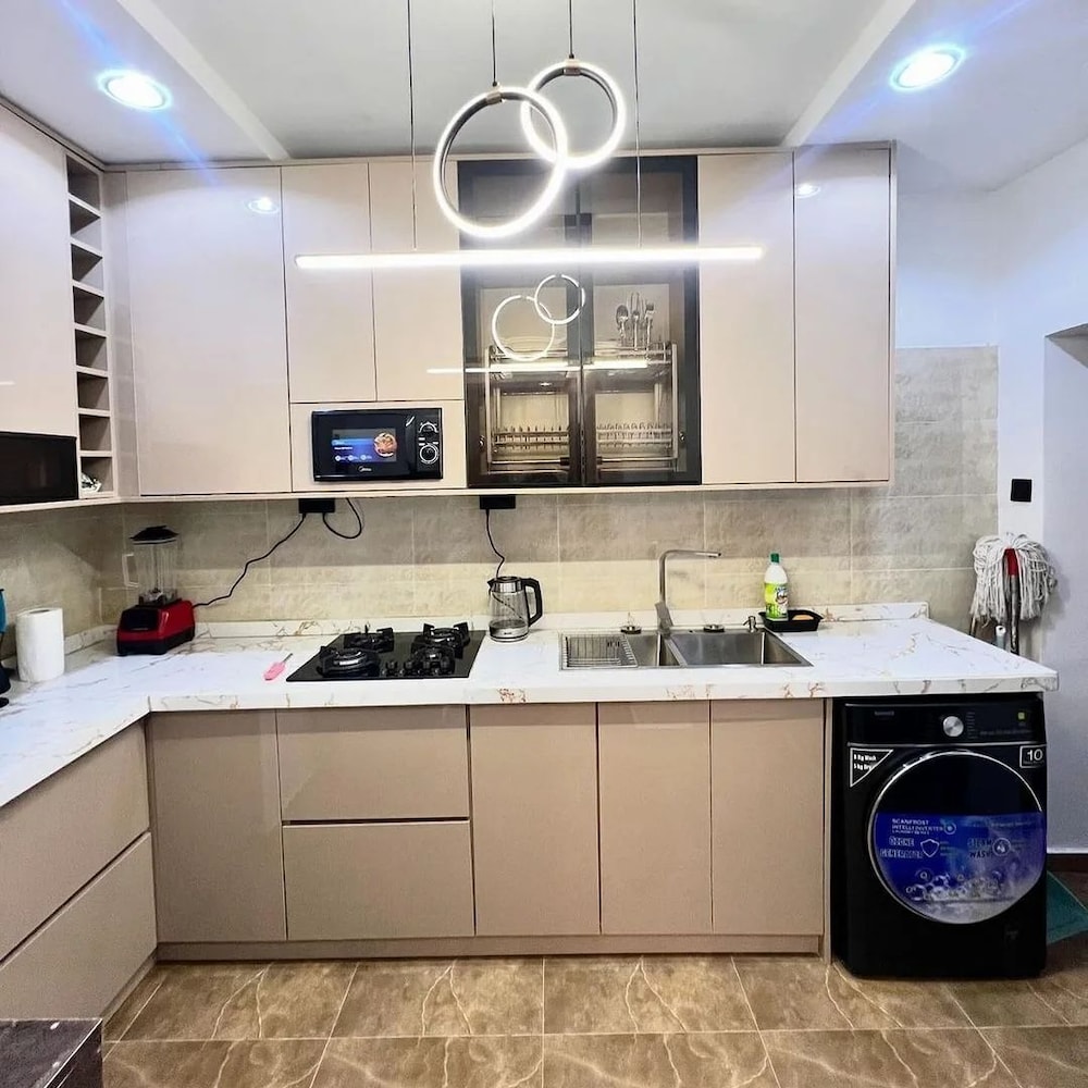 Marcliff Apartments