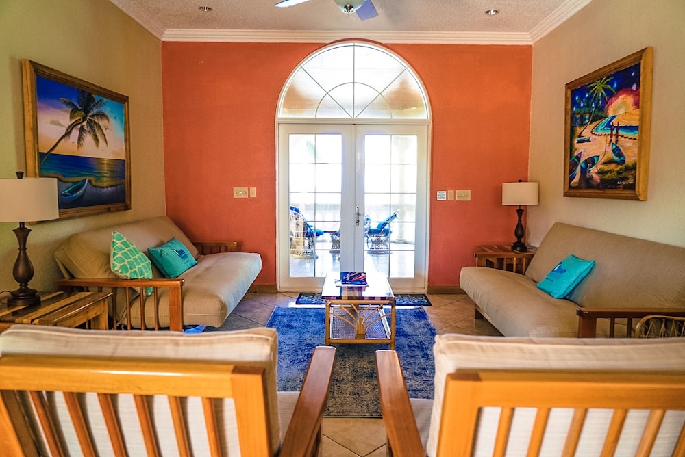 Blue Parrot Beach House