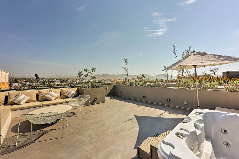 Upscale Cabo Home w/ Jacuzzi, Above Puerto Paraiso view 4