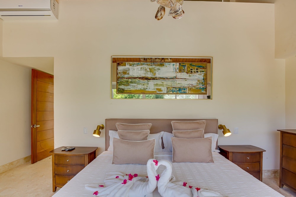 Spectacular 6 BR Luxury Villa in Punta Cana