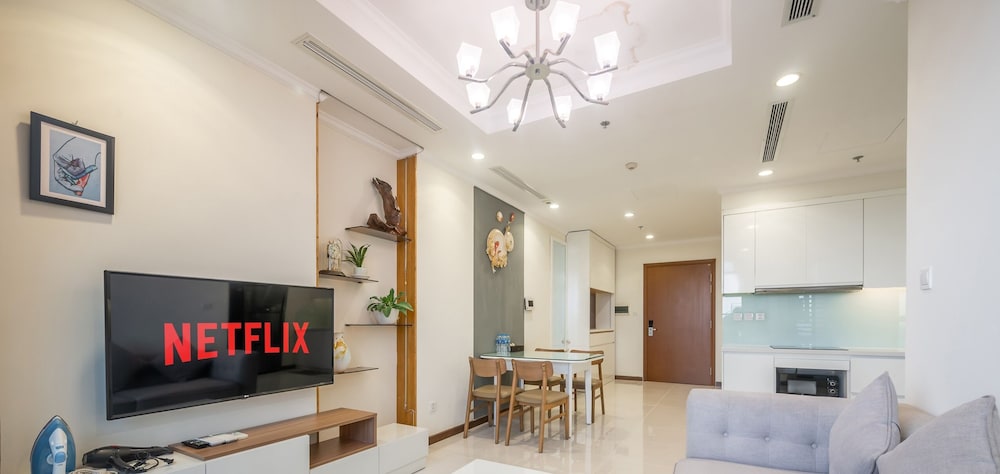 Landmark Apartment in Vinhomes Central Park