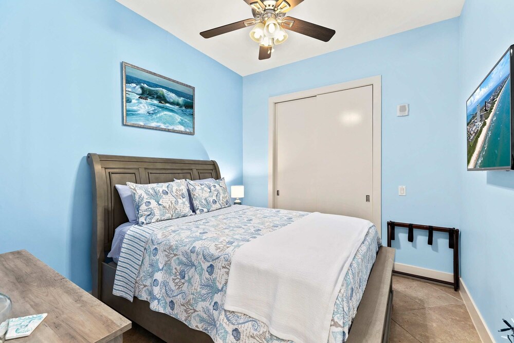Sapphire Beach - Breathtaking 26th Floor Views 3 Bedroom Apts