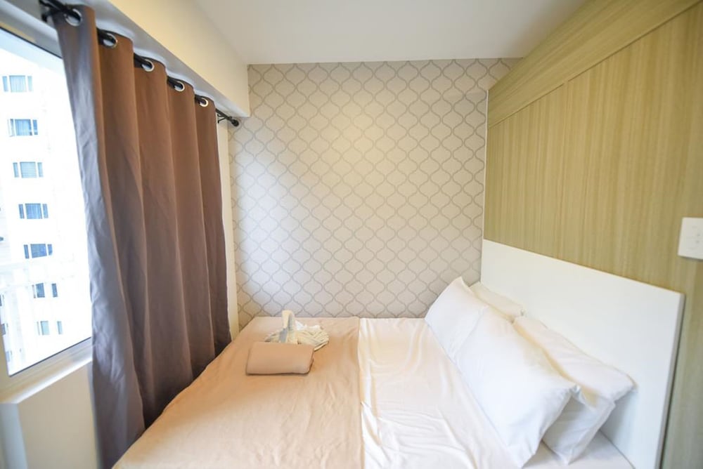 USP Suites at Shore Residences